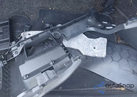 2015 Volkswagen Passat 2.0L Tdi Sel Premium z USA, uszkodzony, nr VIN 1VWCV7A33FC057037